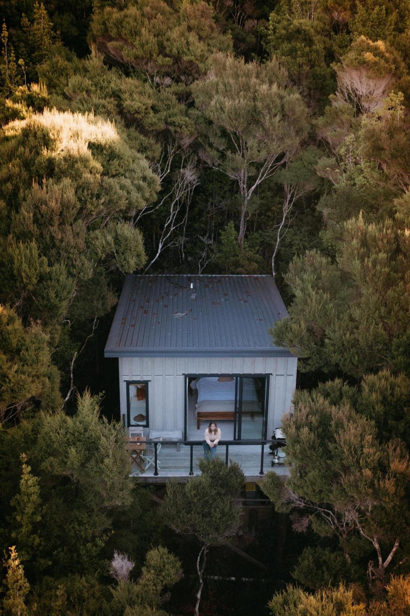 Treehouse Hideaway At Rekindle Tree Houses Opua Zewnętrze zdjęcie